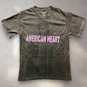 Benson Boone American Heart Tour T-Shirt Mens Small Charcoal Grey Pink Graphic